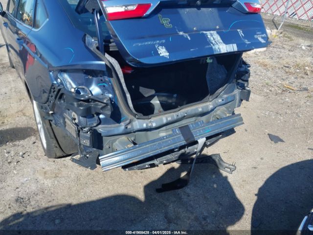 3FA6P0LU8KR131951 Ford Fusion Hybrid Se