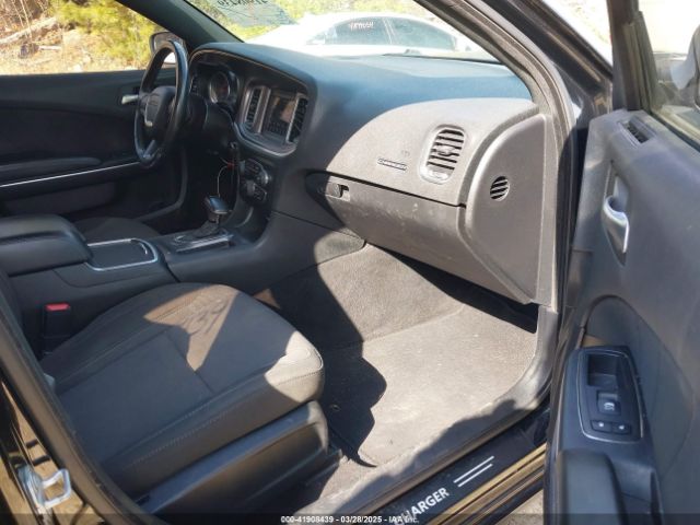 2C3CDXBG4KH664518 Dodge Charger Sxt Rwd