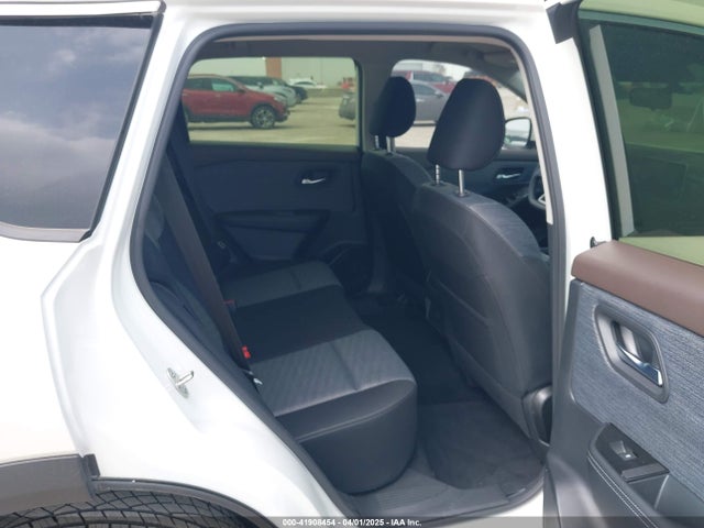 JN8BT3BA7PW422205 Nissan Rogue Sv Fwd