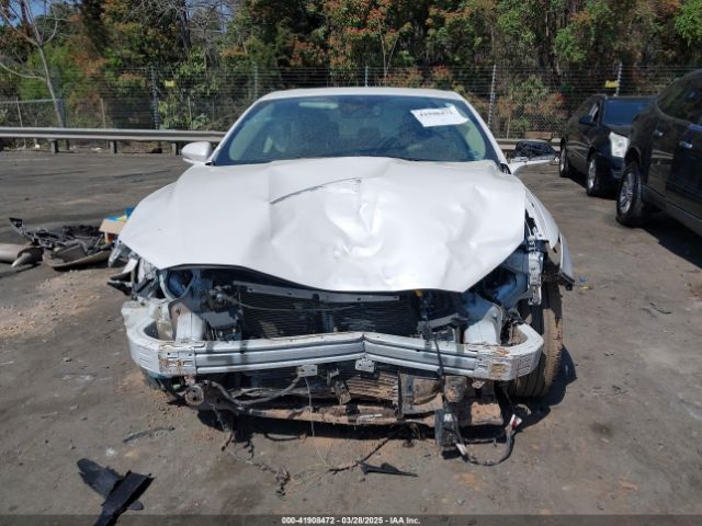 3FA6P0RU9KR126815 Ford Fusion Hybrid Titanium