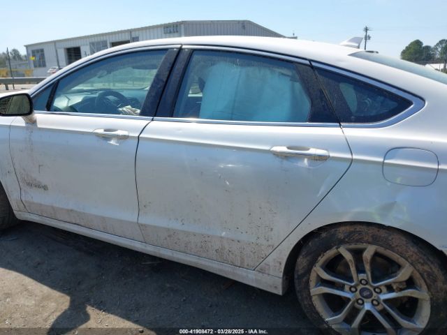 3FA6P0RU9KR126815 Ford Fusion Hybrid Titanium