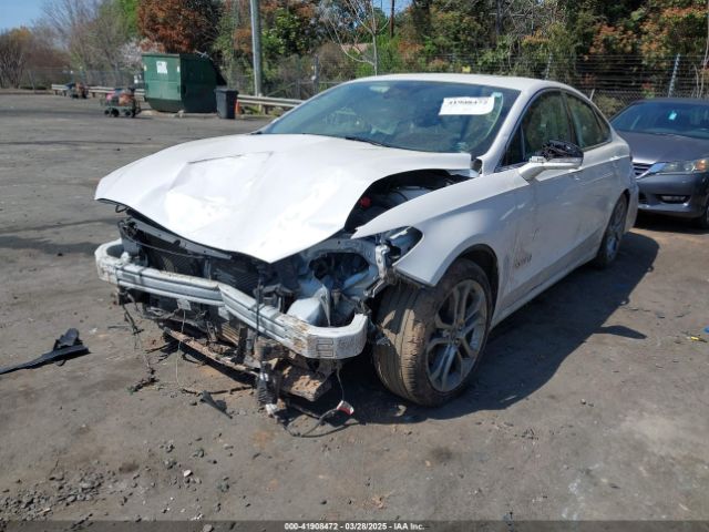 3FA6P0RU9KR126815 Ford Fusion Hybrid Titanium