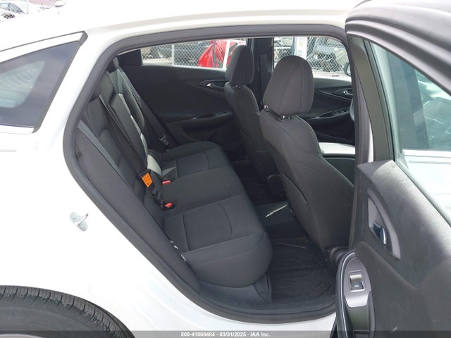 1G1ZB5ST8JF235985 Chevrolet Malibu 1ls