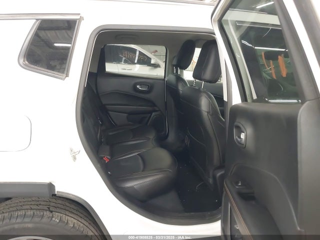 3C4NJDCB1KT620546 Jeep Compass Limited 4x4