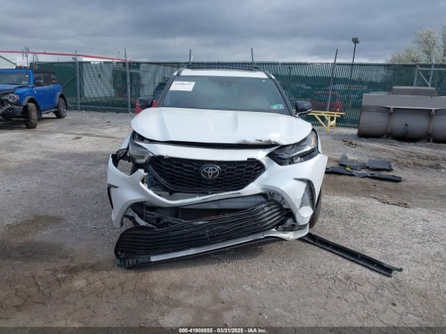 5TDJZRBH9NS184490 Toyota Highlander Xse