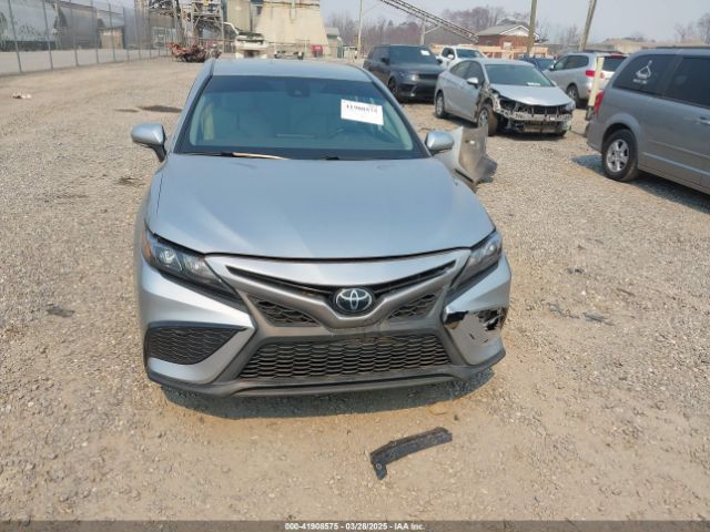 4T1G11AKXNU686447 Toyota CAMRY SE