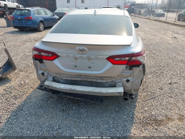 4T1G11AKXNU686447 Toyota CAMRY SE