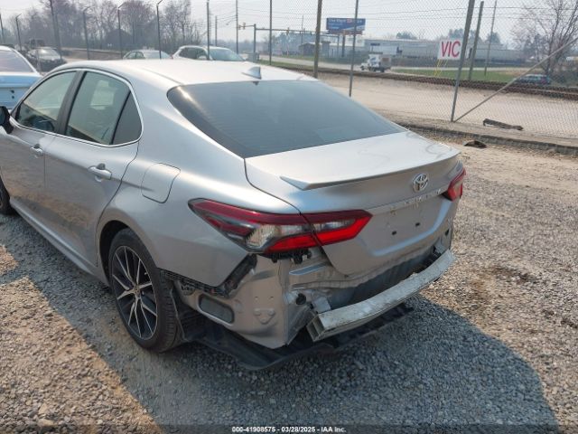 4T1G11AKXNU686447 Toyota CAMRY SE