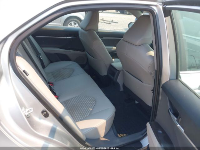 4T1G11AKXNU686447 Toyota CAMRY SE