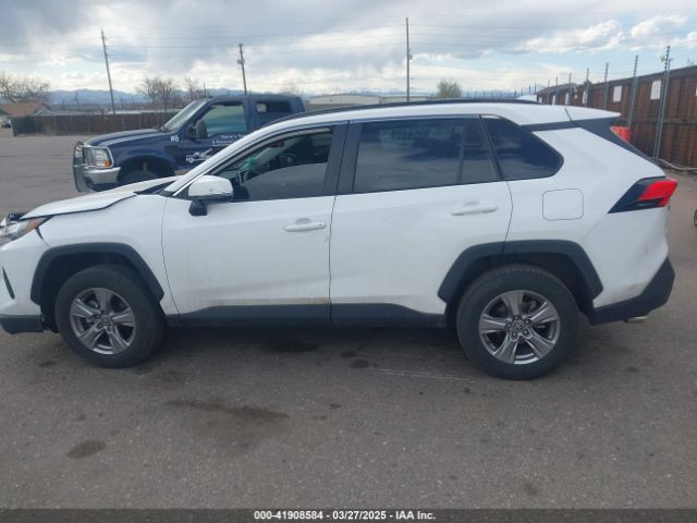 2T3P1RFV9RW459023 Toyota Rav4 Xle