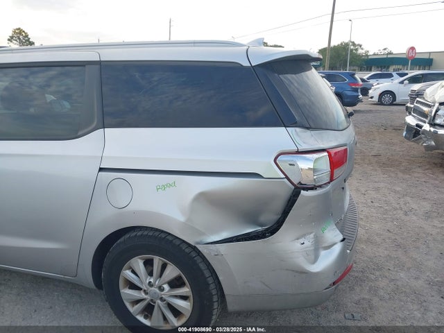 KNDMB5C13G6179817 KIA SEDONA LX