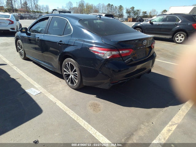 4T1B11HK5KU740975 Toyota CAMRY SE