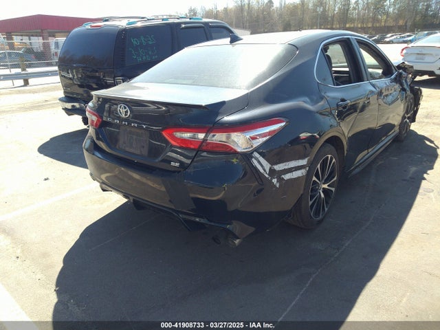 4T1B11HK5KU740975 Toyota CAMRY SE
