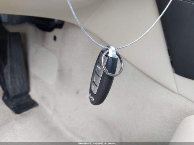 JN1EV7AP9HM732825 Infiniti Q50 3.0t Premium