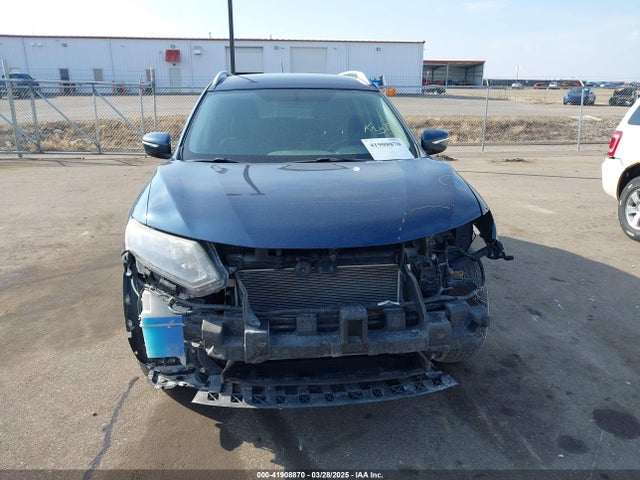 KNMAT2MV3FP552329 Nissan ROGUE SV
