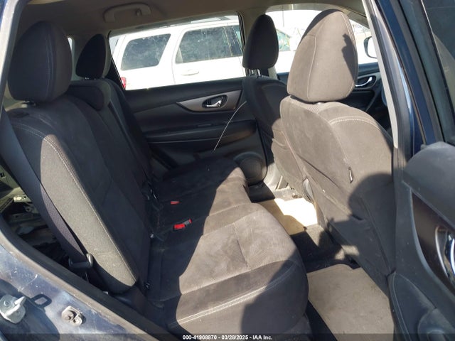 KNMAT2MV3FP552329 Nissan ROGUE SV