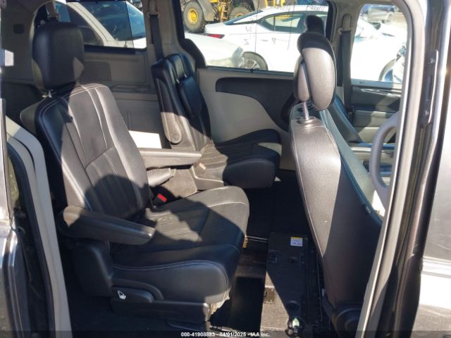 2C4RC1BG5GR207496 Chrysler Town & Country Touring