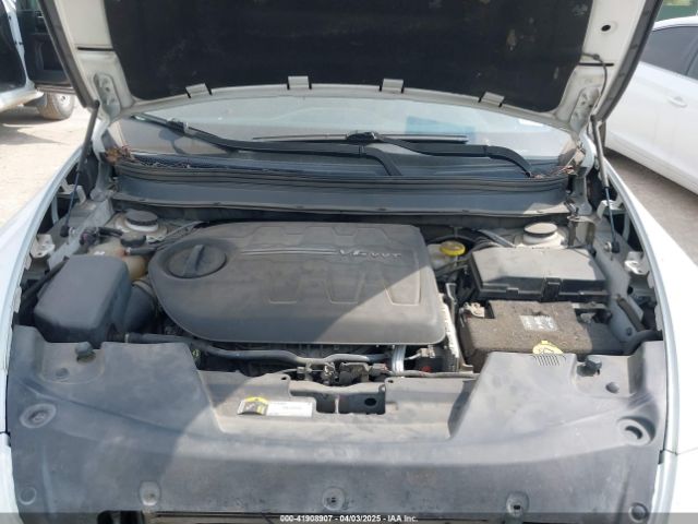 1C4PJLLX2JD557198 Jeep Cherokee Latitude Plus Fwd
