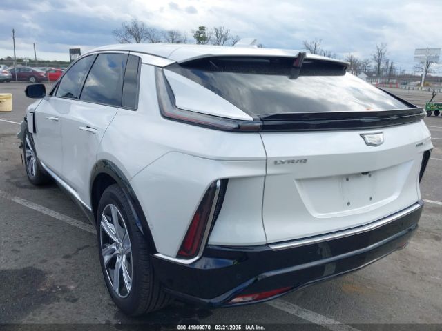 2024 CADILLAC LYRIQ 1GYKPMRL5RZ103426 Photo 2