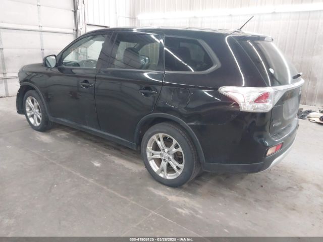 JA4AD3A35FZ008919 Mitsubishi Outlander Se
