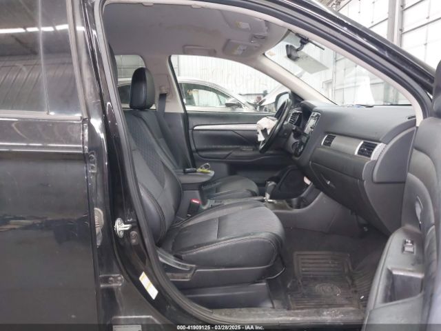 JA4AD3A35FZ008919 Mitsubishi Outlander Se