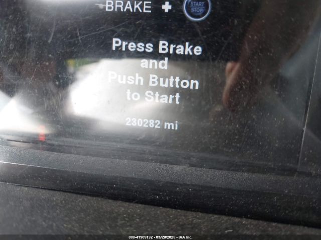 1C6RR7VT3ES328072 RAM 1500 Laramie