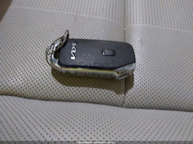 5XYP34HC3NG202537 KIA Telluride Ex