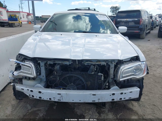 2C3CCAAG6EH200734 Chrysler 300
