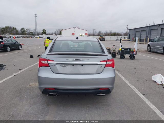 1C3CCBBG1EN164219 Chrysler 200 Touring