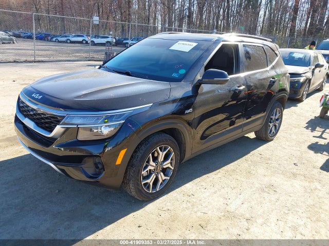 KNDERCAA6N7301875 KIA SELTOS EX