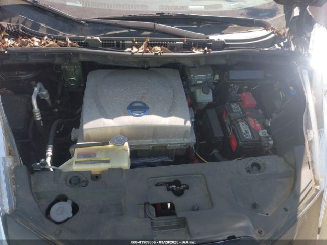 1N4AZ0CP8EC331536 Nissan LEAF S