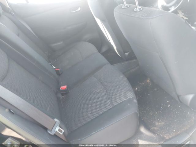 1N4AZ0CP8EC331536 Nissan LEAF S