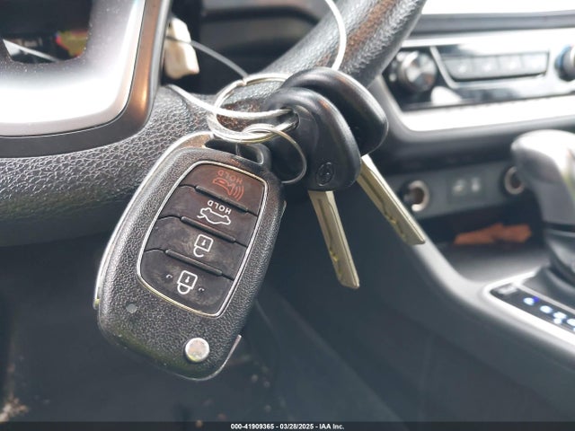 5NPE24AF6JH632788 Hyundai SONATA SE
