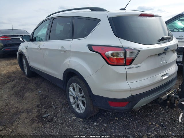 1FMCU9GD4HUA60264 Ford ESCAPE SE