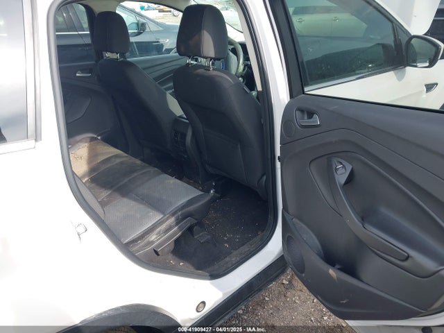 1FMCU9GD4HUA60264 Ford ESCAPE SE