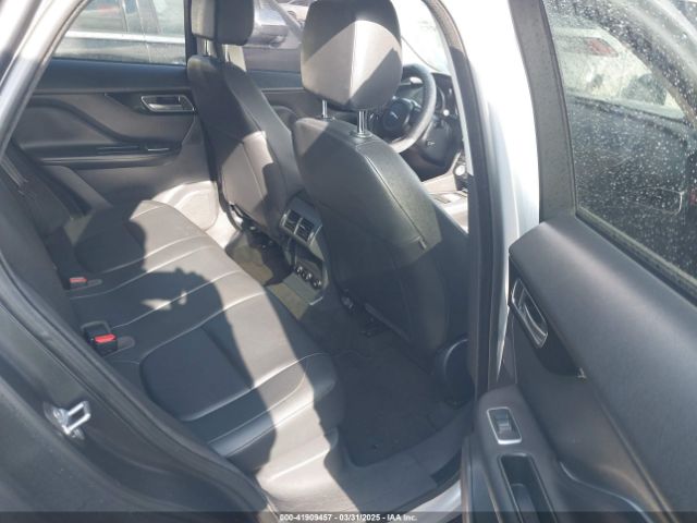 SADCJ2GX3JA203652 Jaguar F-pace 30t Premium