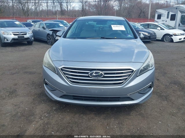 5NPE24AF7FH172712 Hyundai SONATA SE