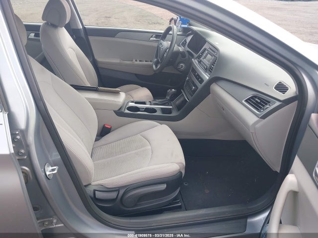 5NPE24AF7FH172712 Hyundai SONATA SE
