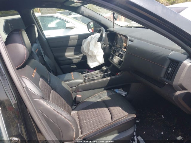5N1DR3BD2PC256136 Nissan Pathfinder Rock Creek 4wd