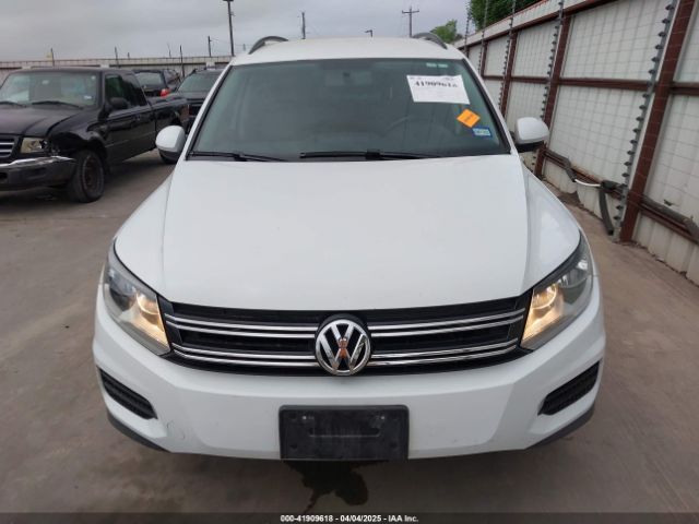 WVGAV7AX5FW585248 Volkswagen TIGUAN SE