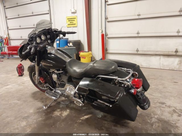 2006 HARLEY-DAVIDSON FLHXI 1HD1KBW116Y669851 Photo 2