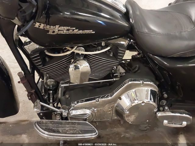 2006 HARLEY-DAVIDSON FLHXI 1HD1KBW116Y669851 Photo 8