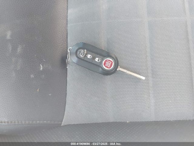 2012 FIAT 500 3C3CFFBR1CT381444 Photo 10