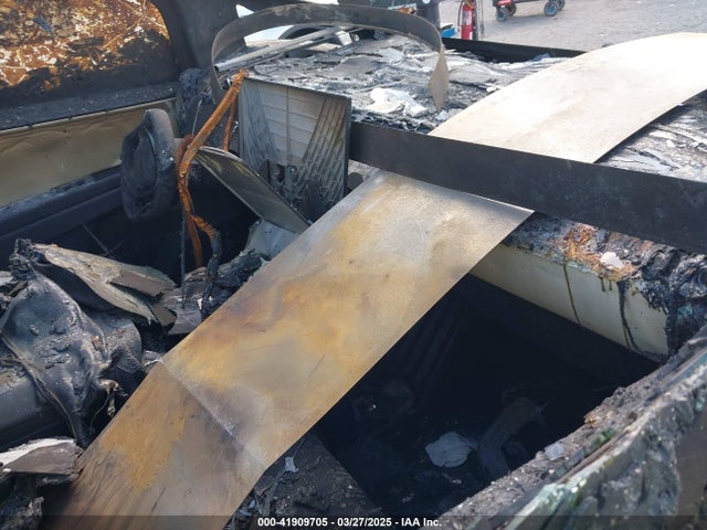 2024 TESLA CYBERTRUCK 7G2CEHEE9RA021133 Photo 4