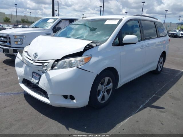 5TDKZ3DC3HS852937 Toyota Sienna Le 8 Passenger