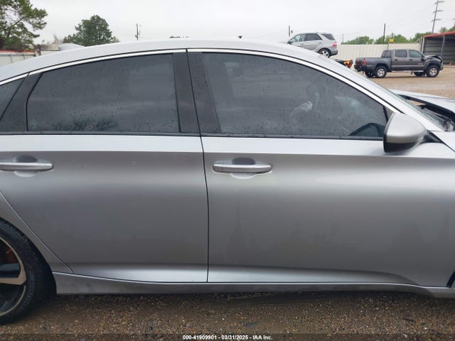 1HGCV1F38JA137044 Honda Accord Sport