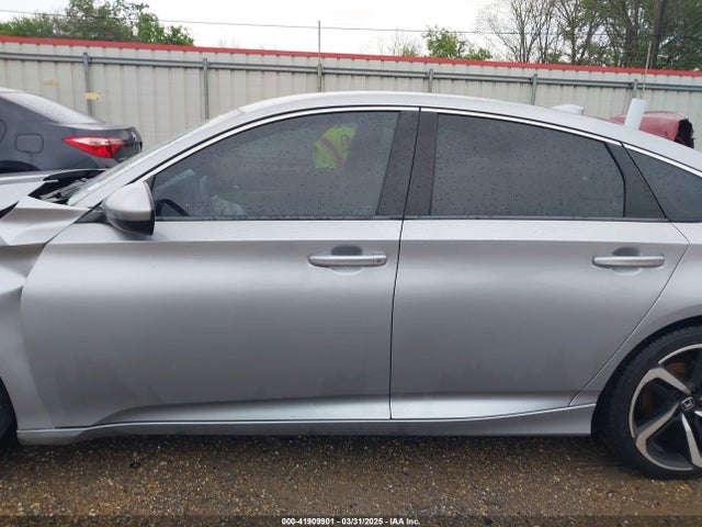 1HGCV1F38JA137044 Honda Accord Sport