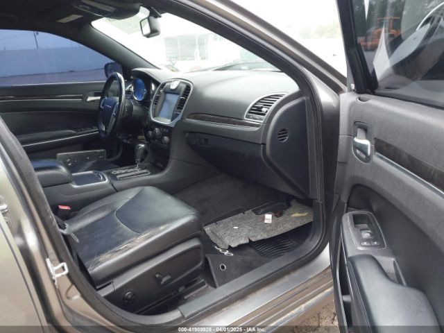 2011 CHRYSLER 300 2C3CA5CG5BH582695 Photo 4