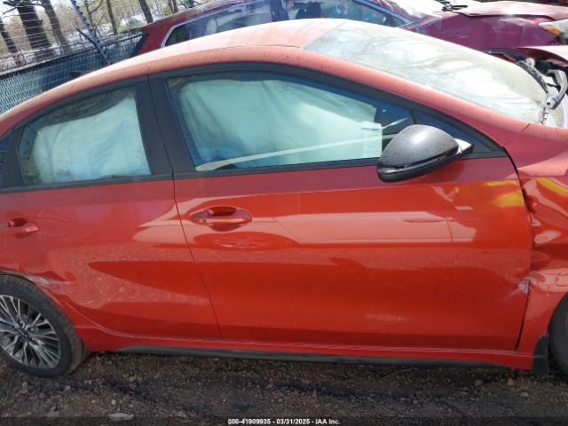 3KPF54AD5NE498005 KIA Forte Gt-line