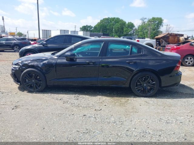7JRH60FD6NG192469 Volvo S60 Recharge Plug-in Hybrid T8 Black Edition R-design Extended Range